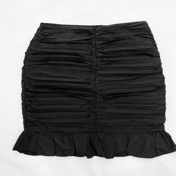 Ruched Ruffle Mini Skirt - Picture 2 of 2
